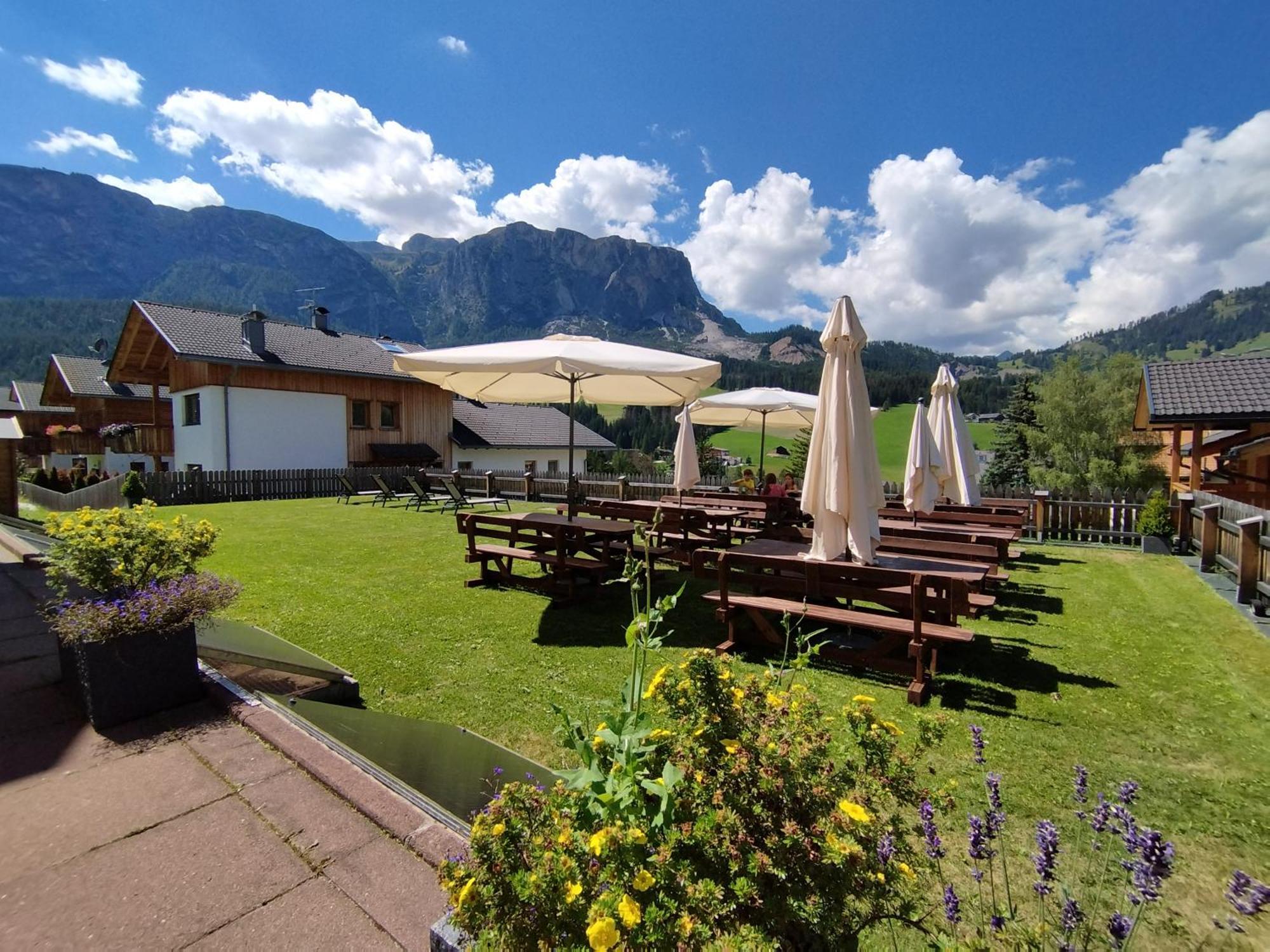 Hotel San Leonardo Badia  Exteriör bild